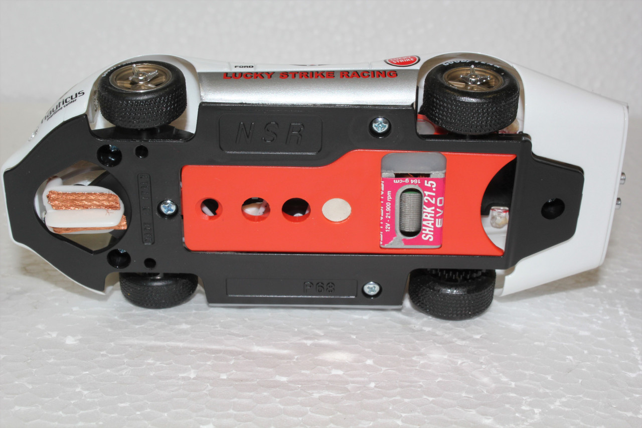 0109 NSR Ford P68 Alan Mann Lucky Strike Edition, #7 1:32 Slot Car
