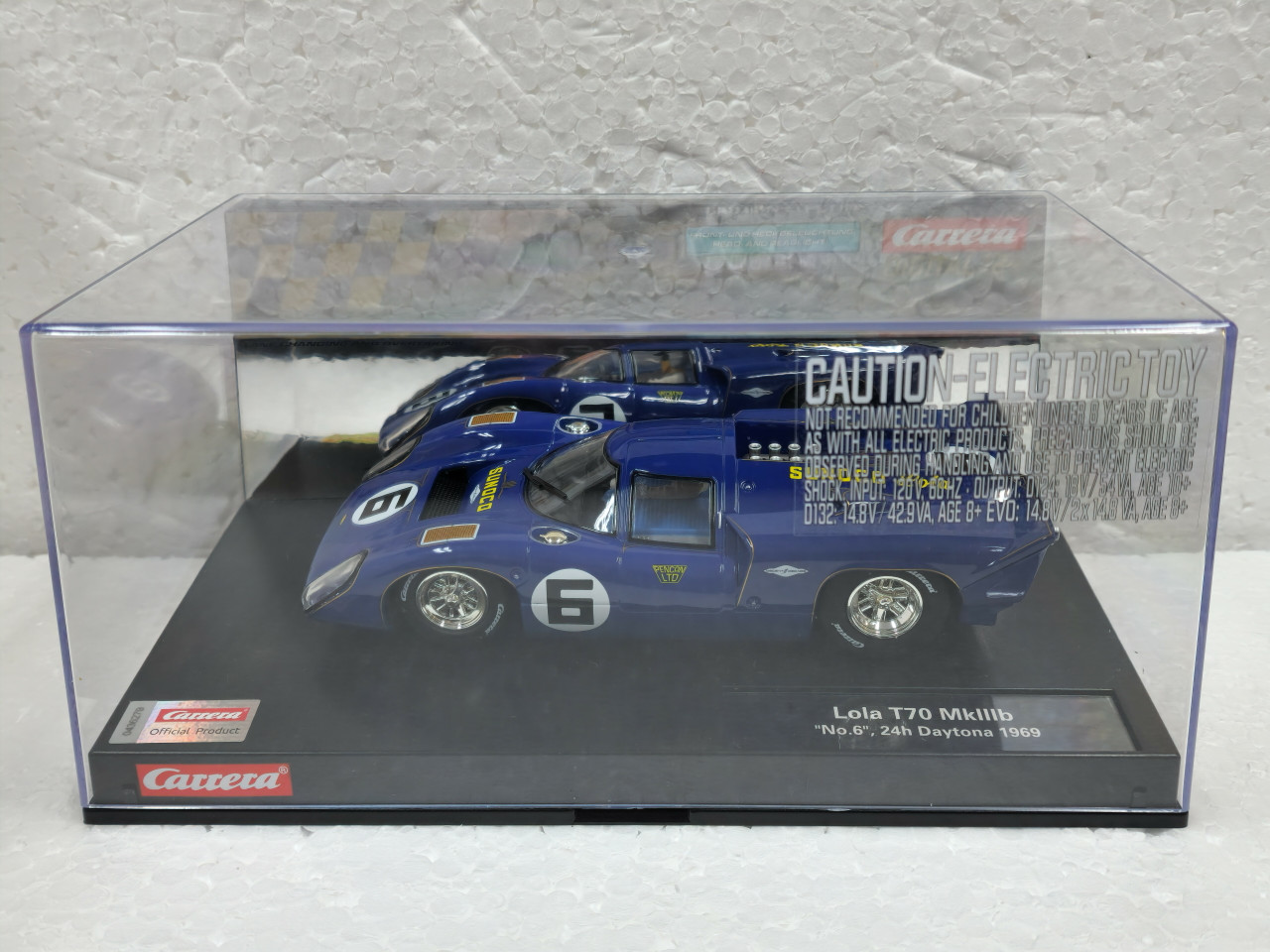 23898 Carrera Digital 124 Lola T70 MKIIIb, #6 1:24 Slot Car w