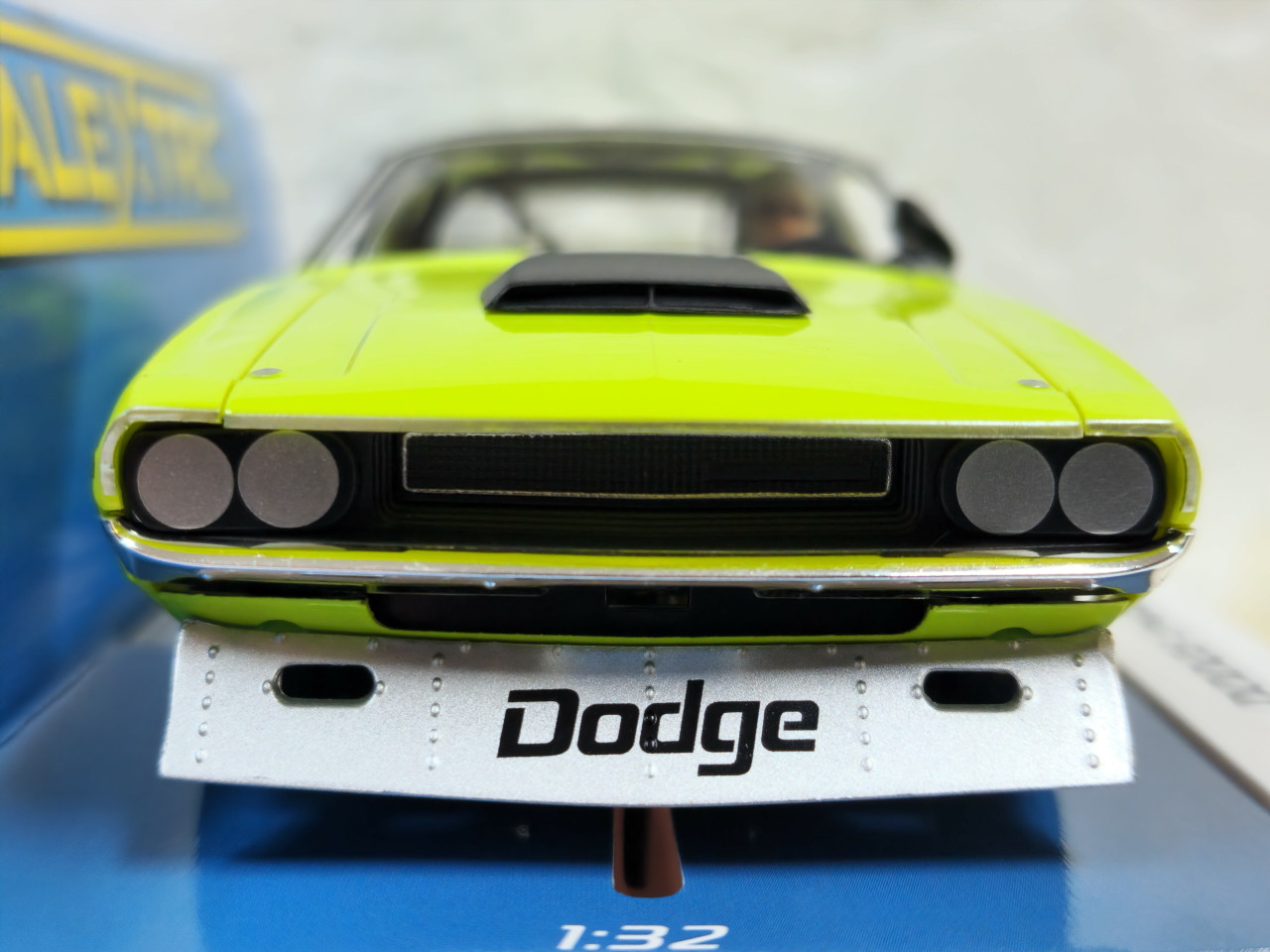 C4164 Scalextric Dodge Challenger - Sam Posey, #76 1:32 Slot Car