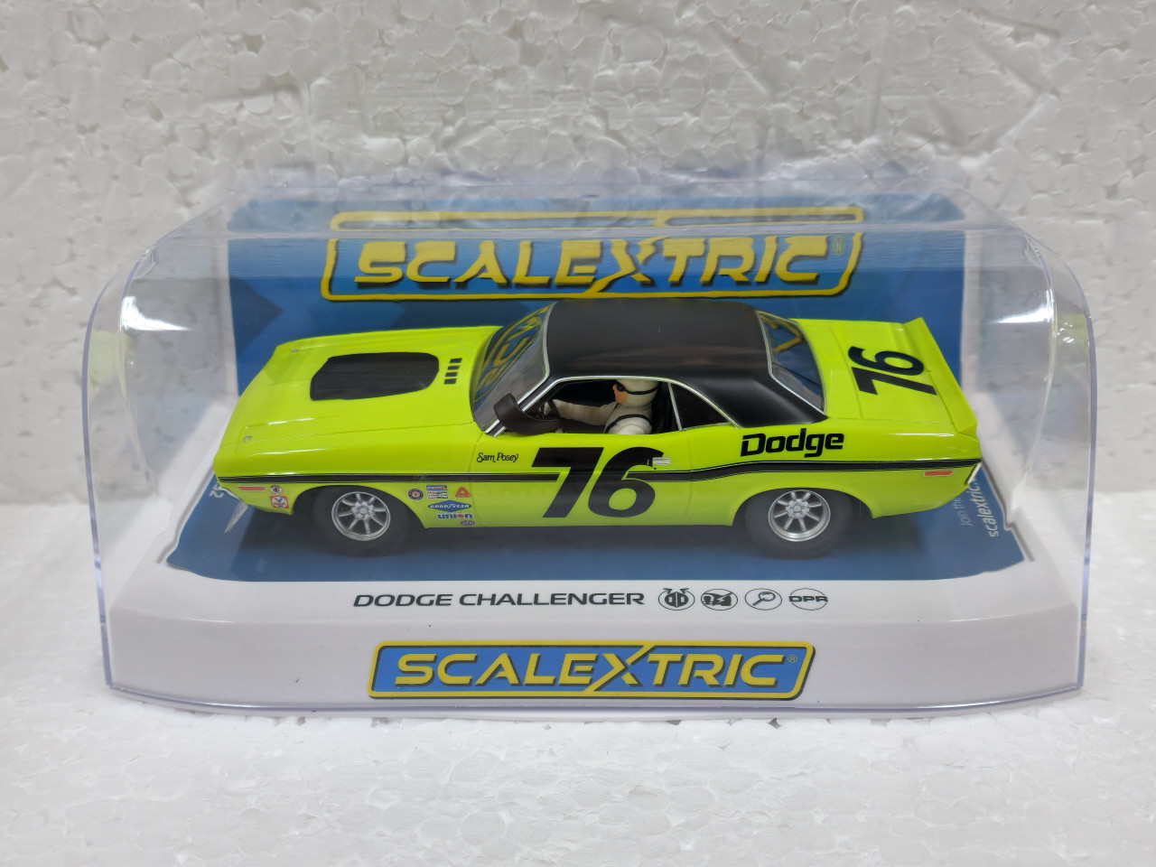 C4164 Scalextric Dodge Challenger - Sam Posey, #76 1:32 Slot Car