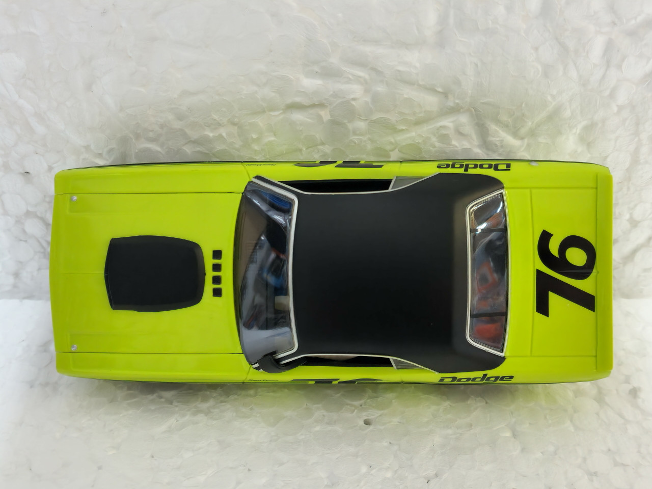 C4164 Scalextric Dodge Challenger - Sam Posey, #76 1:32 Slot Car