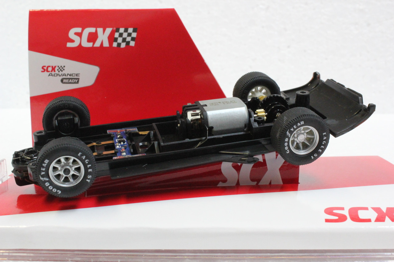 希少　AAR cuda　1/18 プリムス 1970 Plymouth AAR Cuda 1:18-Scale Diecast Car With A Moulin