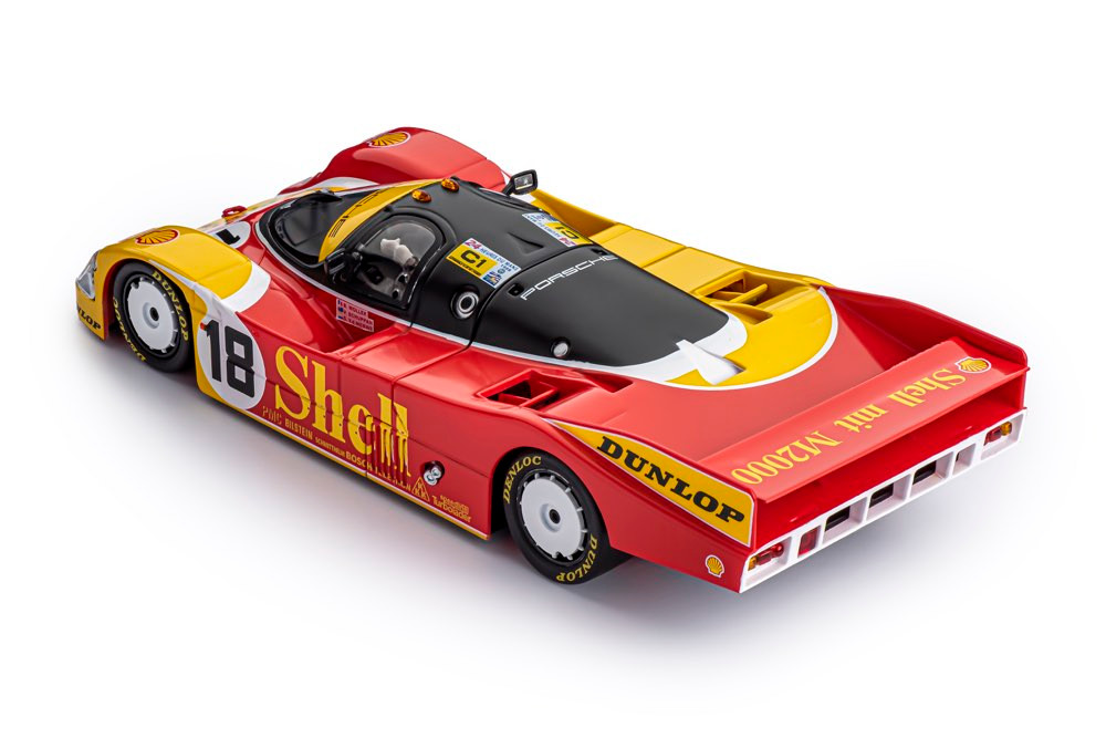 SICA03M Slot It Porsche 962C Le Mans 1988 Shell, #18 1:32 Slot Car