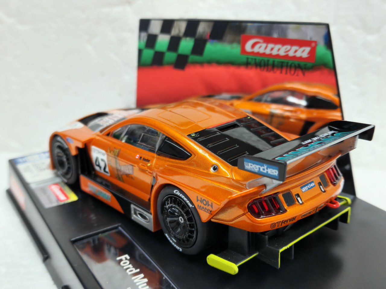 27669 Carrera Evolution Ford Mustang GTY, #42 1:32 Slot Car
