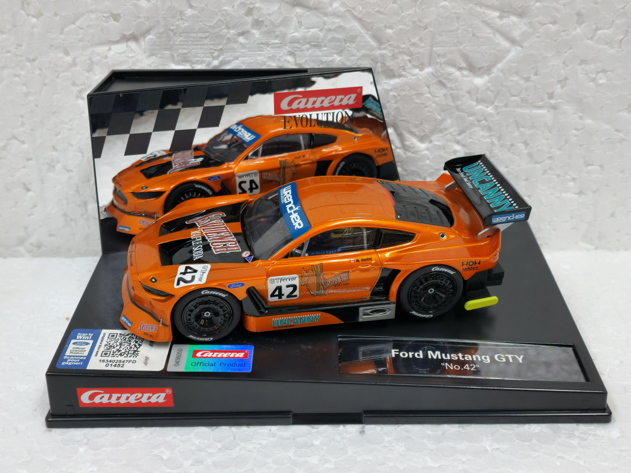 27669 Carrera Evolution Ford Mustang GTY, #42 1:32 Slot Car
