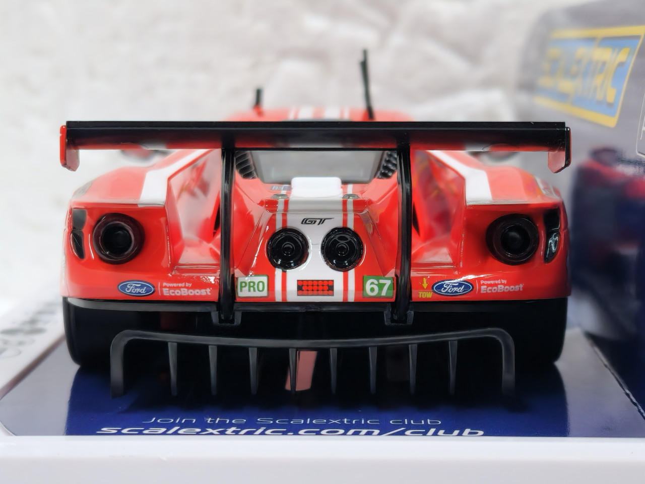 C4213 Scalextric Ford GT GTE Le Mans 2019, #67 1:32 Slot Car *DPR