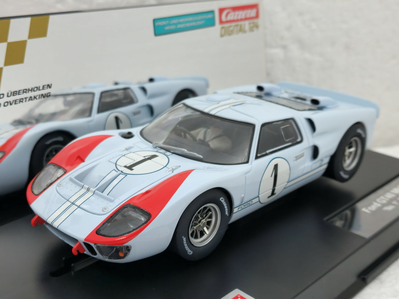 23921 Carrera Digital 124 Ford GT 40 MKII Ken Miles, #1 1:24 Slot