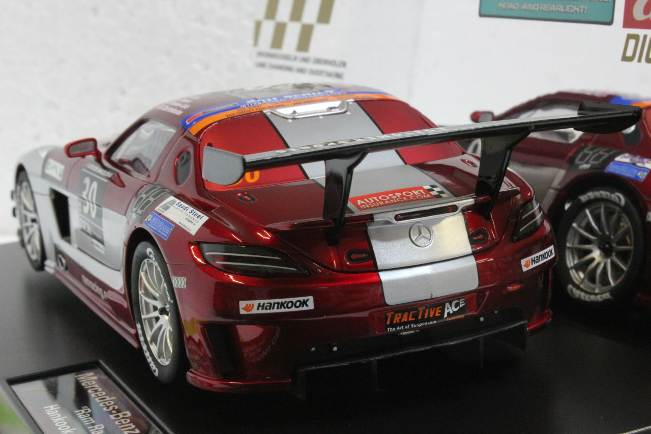 23864 Carrera Digital 124 Mercedes-Benz SLS AMG GT3, #30 1:24 Slot Car