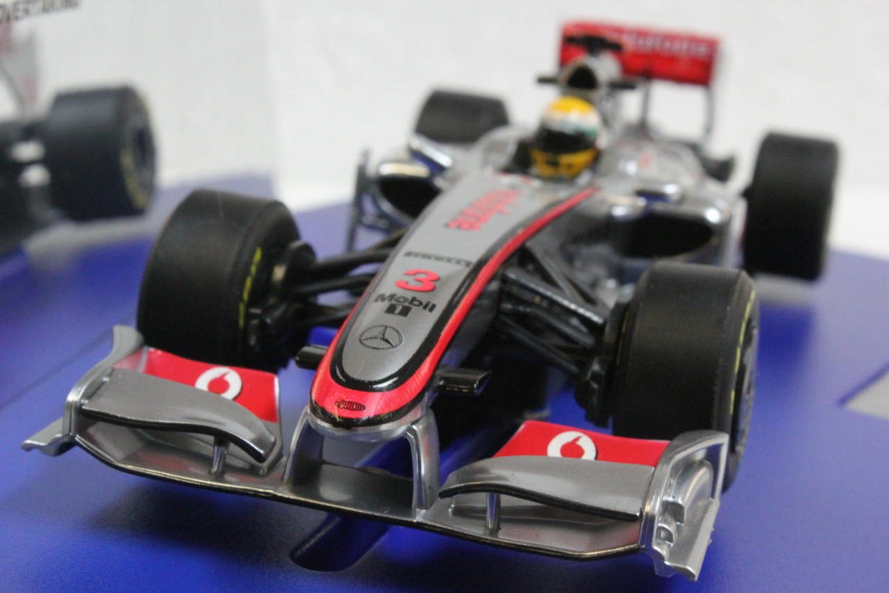30599 Carrera Digital 132 Vodafone McLaren Mercedes Race Car 2011