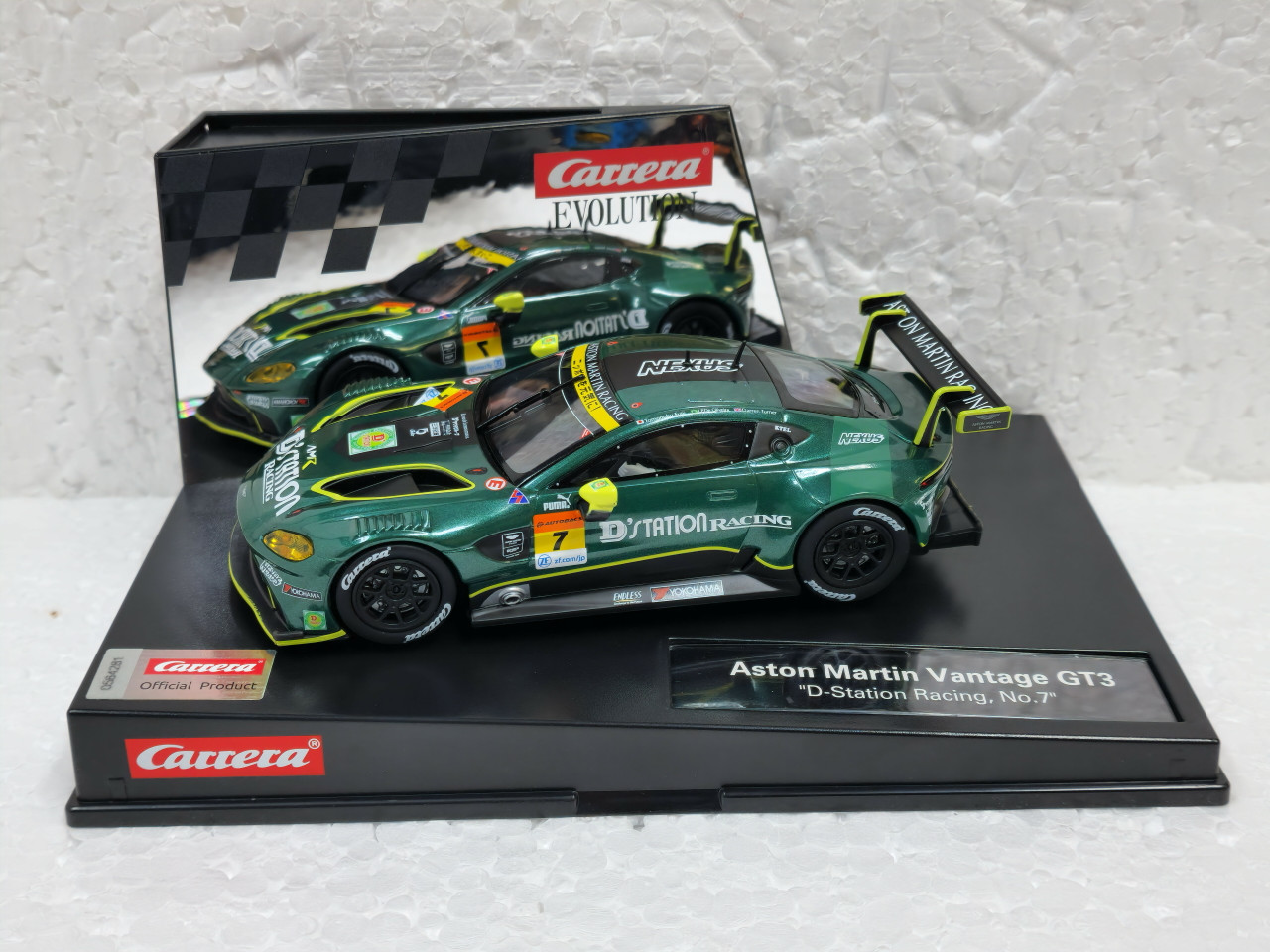 27675 Carrera Evolution Aston Martin Vantage GT3 D-Station Racing, #7 1:32  Slot Car