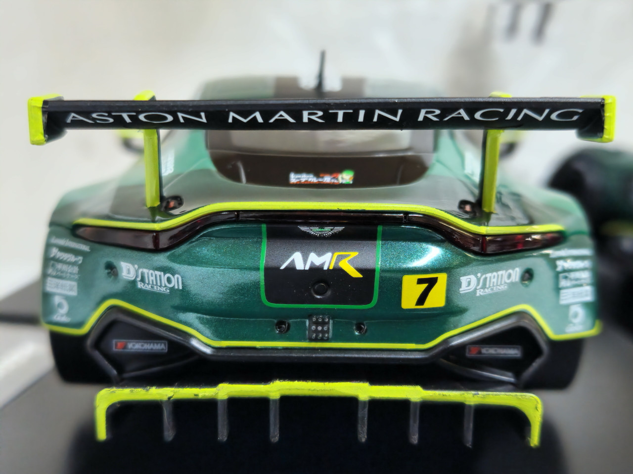 27675 Carrera Evolution Aston Martin Vantage GT3 D-Station Racing, #7 1:32  Slot Car