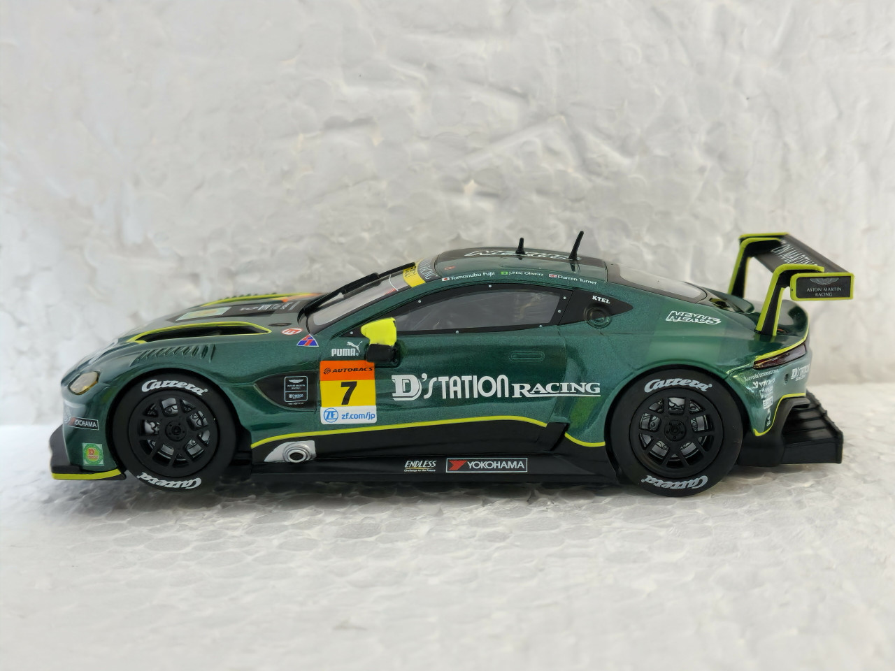 カレラデジタルスロットカー 1/32 Aston Martinアストンマーチン カレラデジタルスロットカー 1/32 Aston Martinアストンマーチン
