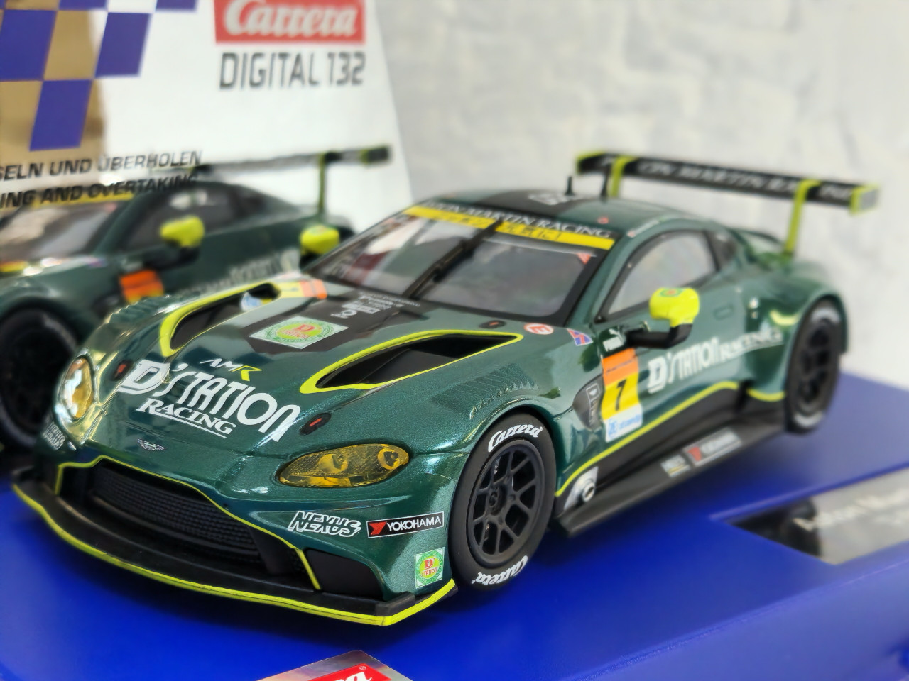 30994 Carrera Digital 132 Aston Martin Vantage GT3 D-Station Racing, #7  1:32 Slot Car - Great Traditions