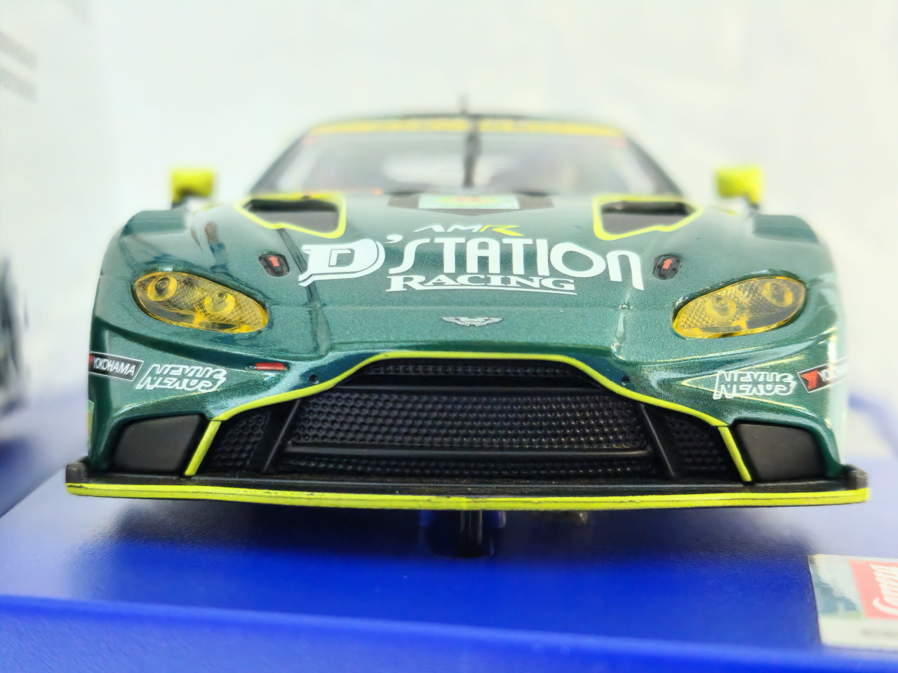 30994 Carrera Digital 132 Aston Martin Vantage GT3 D-Station Racing, #7  1:32 Slot Car