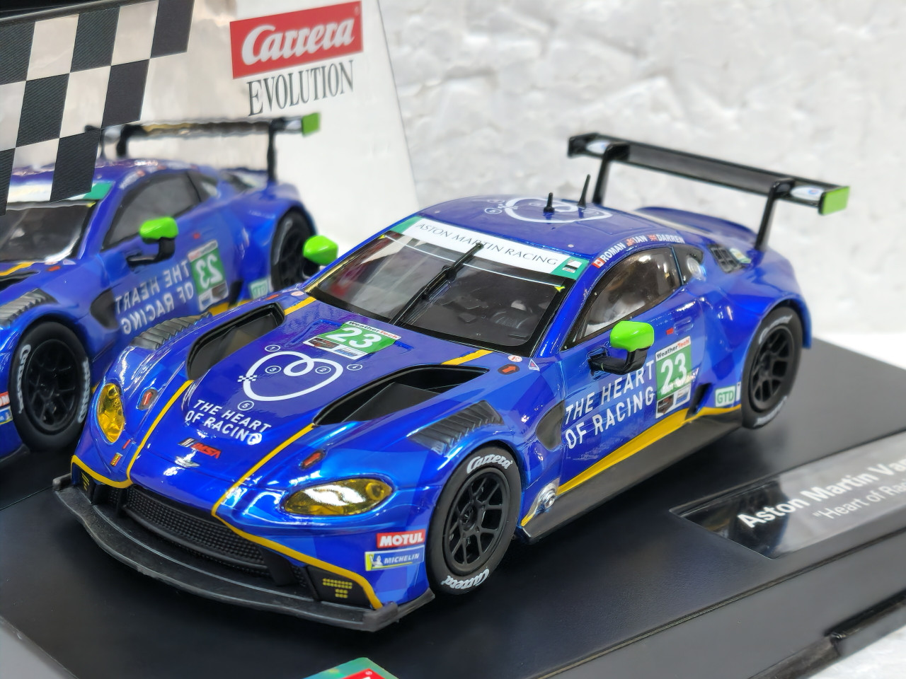 27676 Carrera Evolution Aston Martin Vantage GT3 Heart of Racing, #23 1:32 Slot  Car - Great Traditions