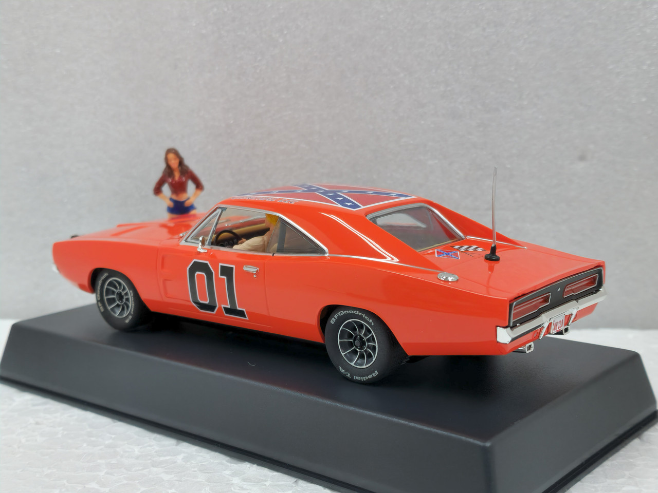 P131 Pioneer The General Lee '69 Dodge Charger - Dukes of Hazzard