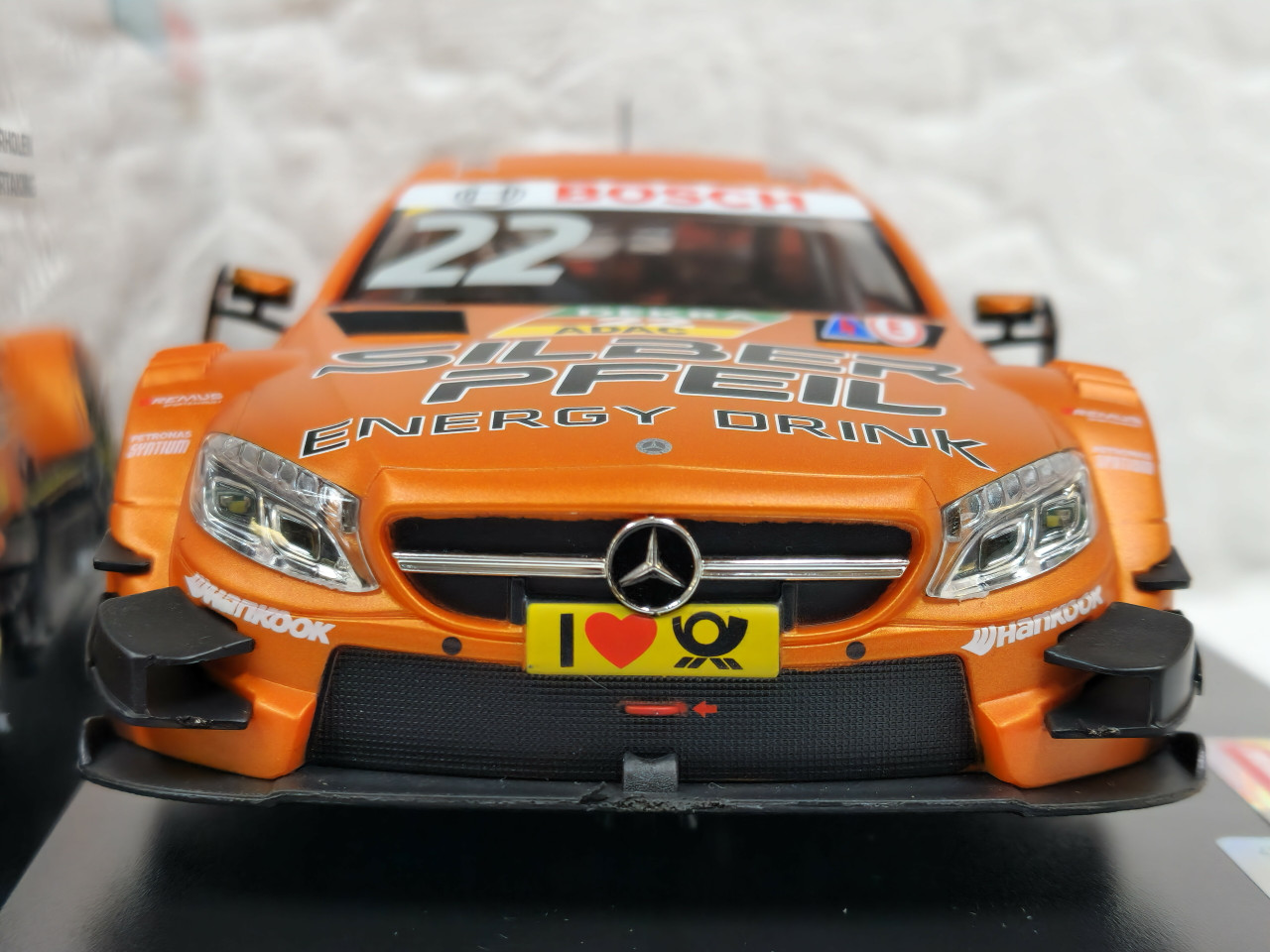 23934 Carrera Digital 124 Mercedes AMG C63 DTM L. Auer #22 1:24