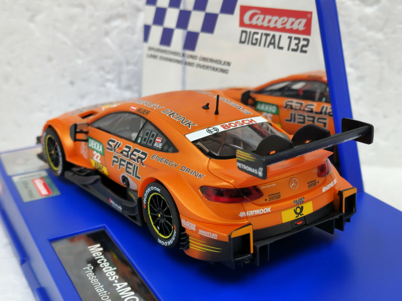 31018 Carrera Digital 132 Mercedes AMG C 63 DTM L. Auer, #22 1:32