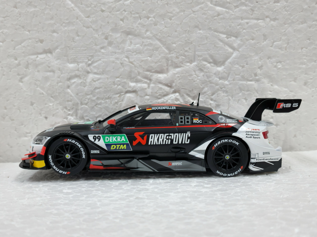 43917 Carrera Audi RS 5 DTM M. Rockenfeller, #99 *Analog/No