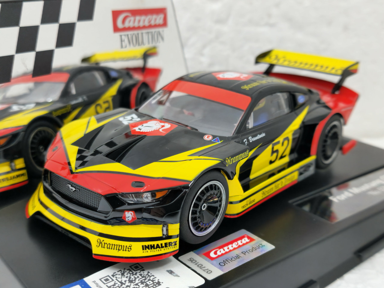 27707 Carrera Evolution Ford Mustang GTY, #52 1:32 Slot Car