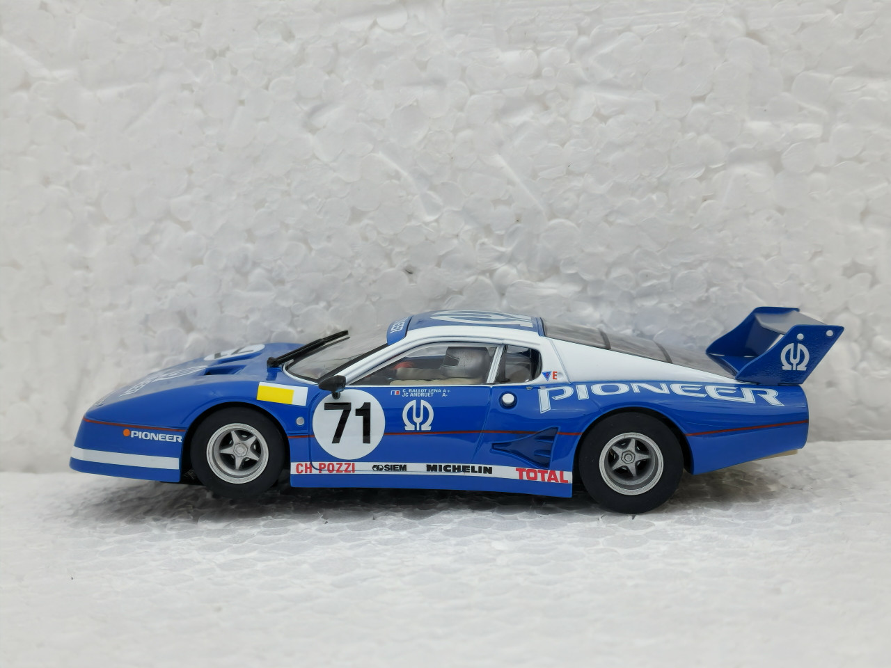 自動車 Carrera Digital 132 + Carrera Evolution Amazon.com: Carrera Evolution 20025240 Supercars Analog Electric 1