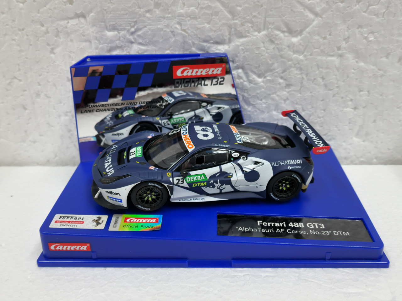 31033 Carrera Digital 132 Ferrari 488 GT3 AlphaTauri AF