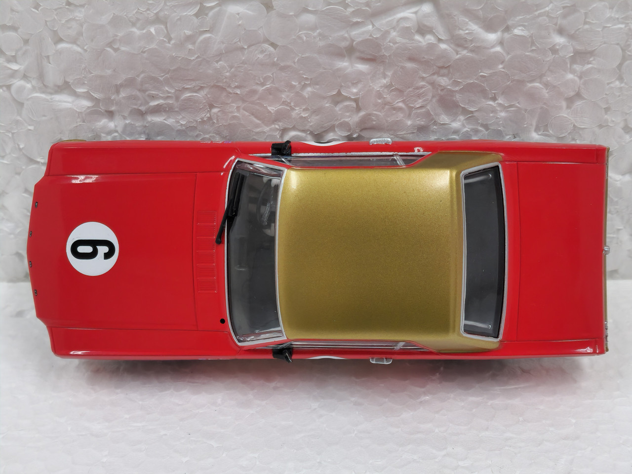C4339 Scalextric Ford Mustang Alan Mann Racing, #6 1:32 Slot Car