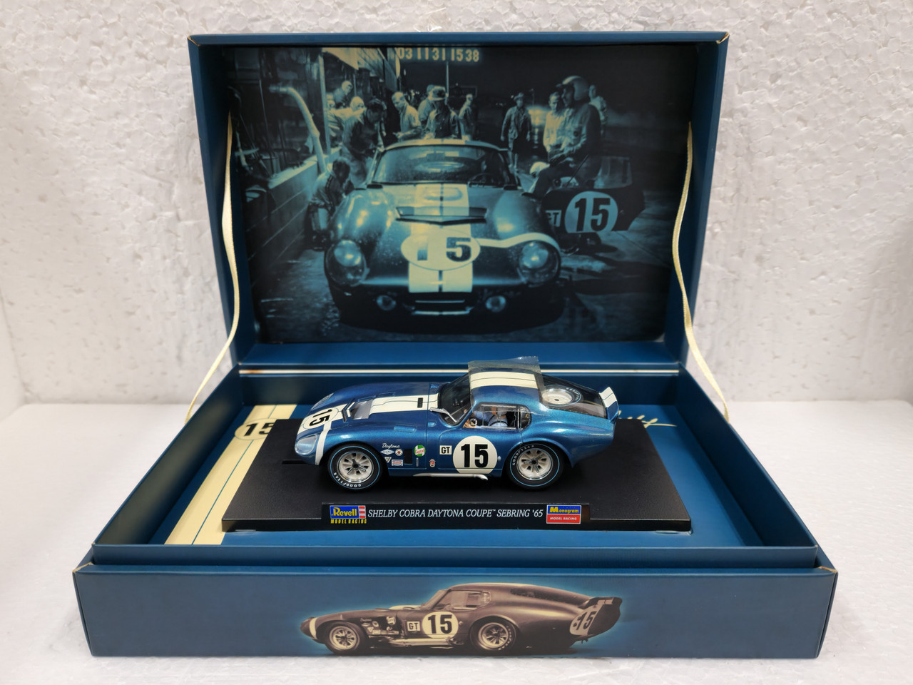 8364/4860 Revell Monogram Shelby Cobra Daytona Coupe Sebring 1965