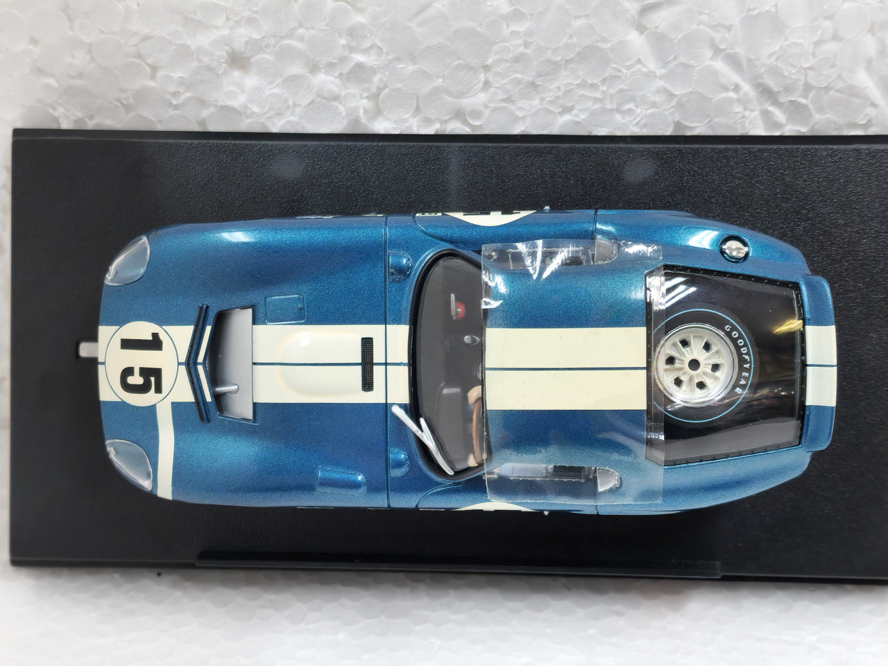 8364/4860 Revell Monogram Shelby Cobra Daytona Coupe Sebring 1965