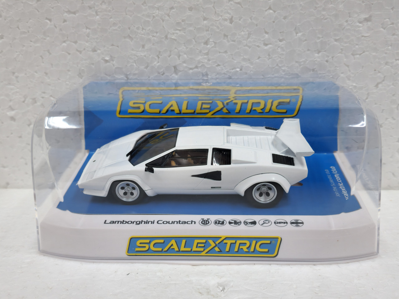 C4336 Scalextric Lamborghini Countach - White 1:32 Slot Car *DPR
