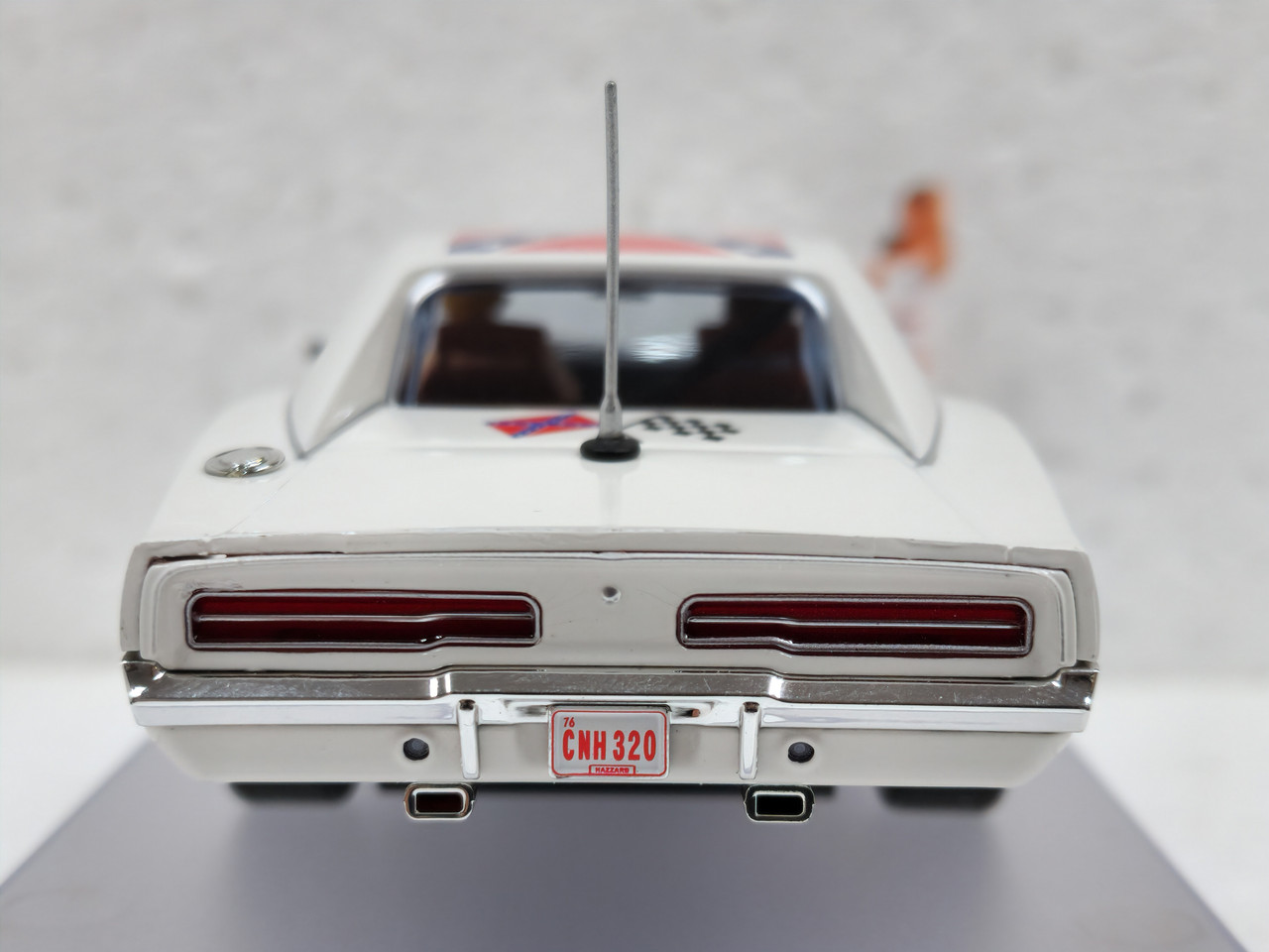 P026-DS Pioneer The General Lee '69 Dodge Charger - Dukes of