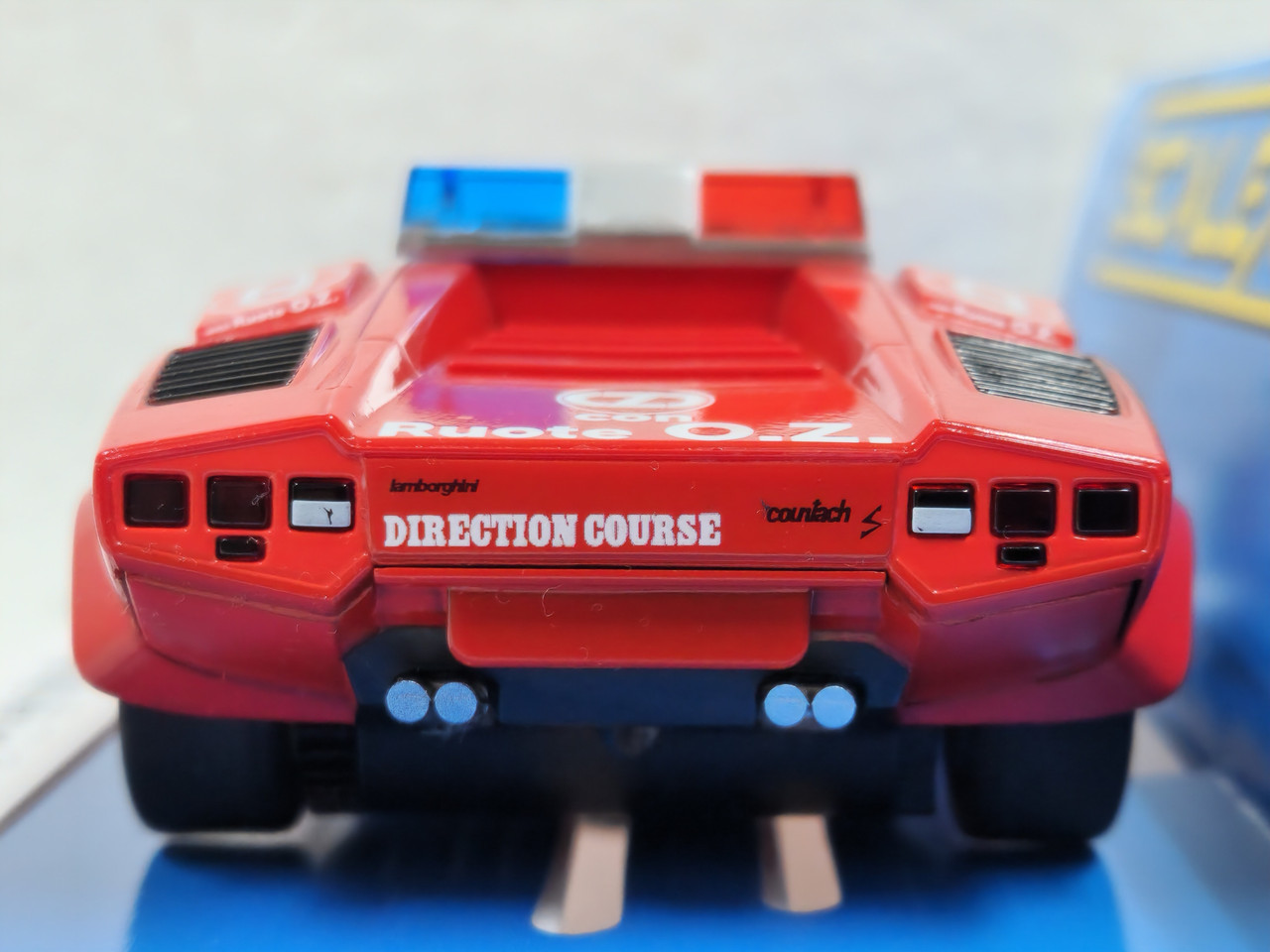C4329 Scalextric Lamborghini Countach Monaco GP Safety Car 1:32