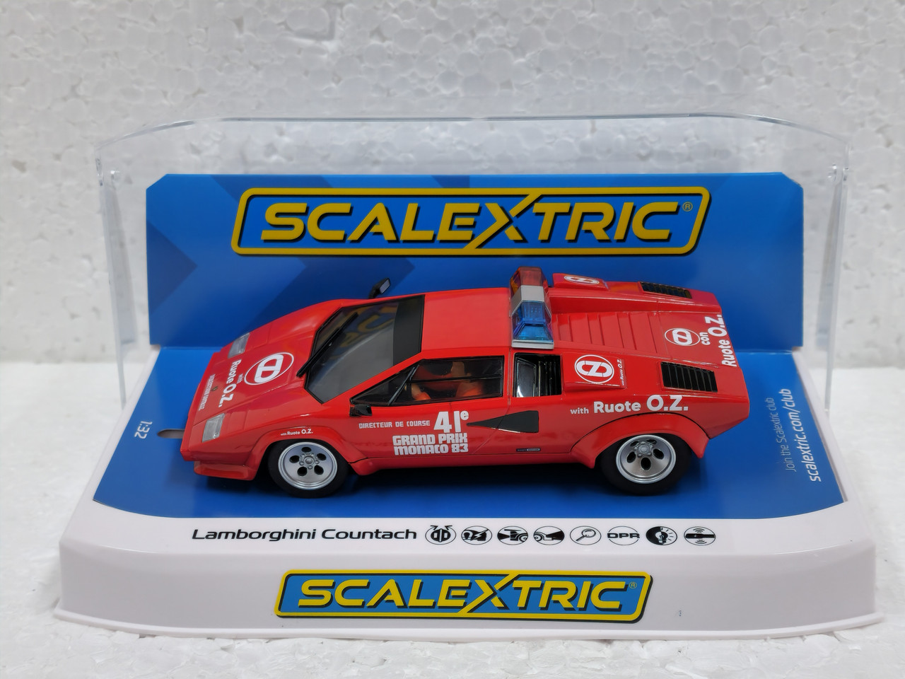 C4329 Scalextric Lamborghini Countach Monaco GP Safety Car 1:32