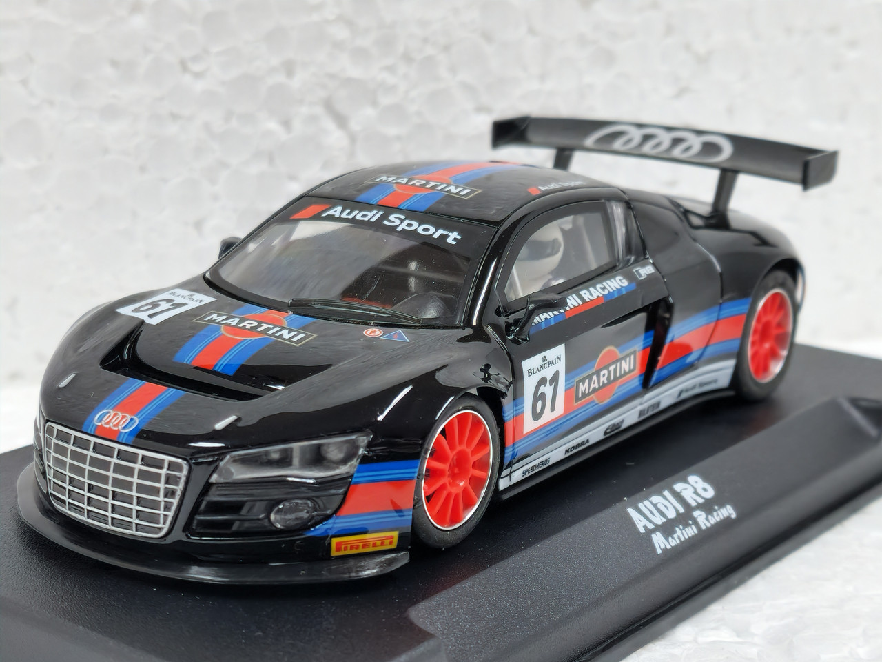 TW 1/64 4A Like Black Audi R8 LMS ホワイト - ミニカー