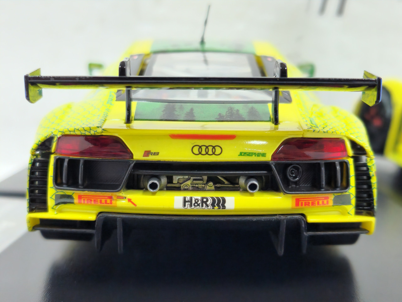 27703 Carrera Evolution Audi R8 LMS GT3 Mann- Filter Land Motorsport, #28  1:32 Slot Car