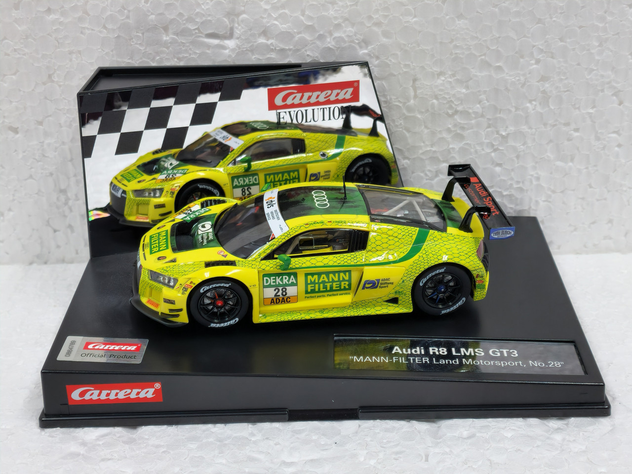 27703 Carrera Evolution Audi R8 LMS GT3 Mann- Filter Land Motorsport, #28  1:32 Slot Car