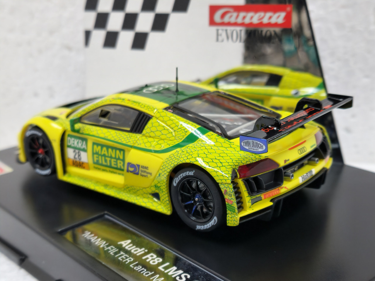 27703 Carrera Evolution Audi R8 LMS GT3 Mann- Filter Land Motorsport, #28  1:32 Slot Car