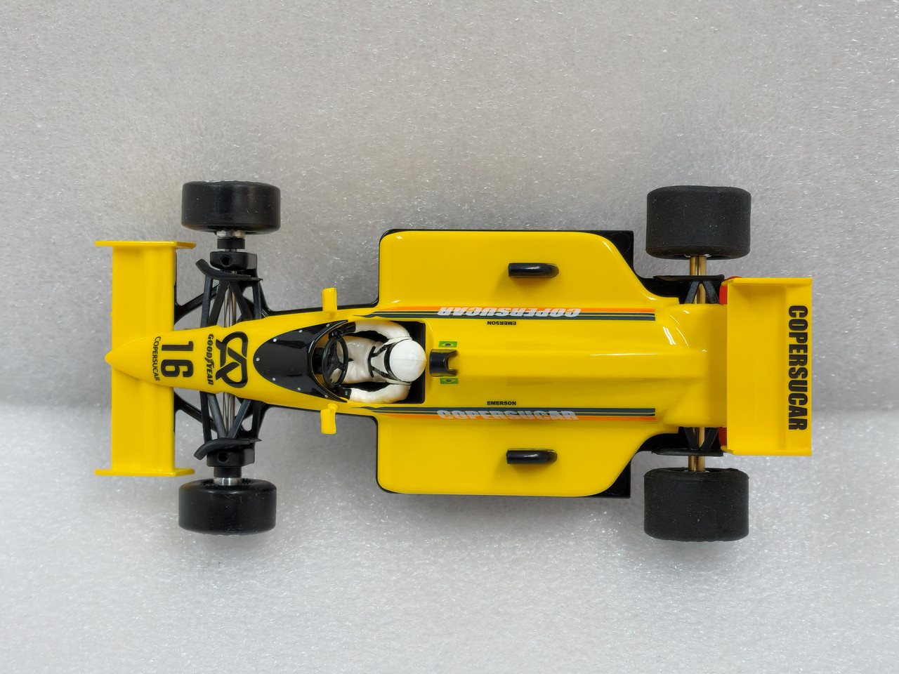 0329IL NSR Formula 86/89 Fittipaldi Copersucar, #16 1:32 Slot Car