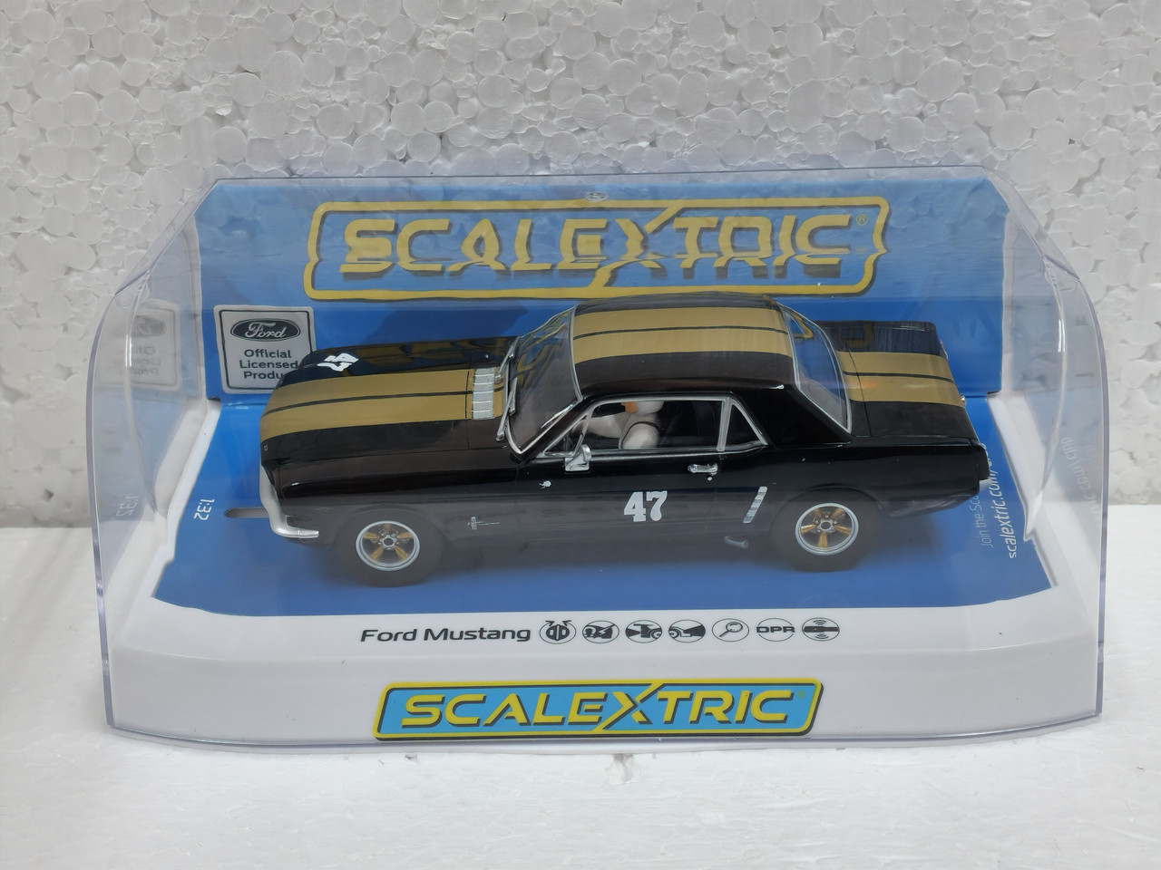 C4405 Scalextric Ford Mustang Black and Gold, #47 1:32 Slot Car