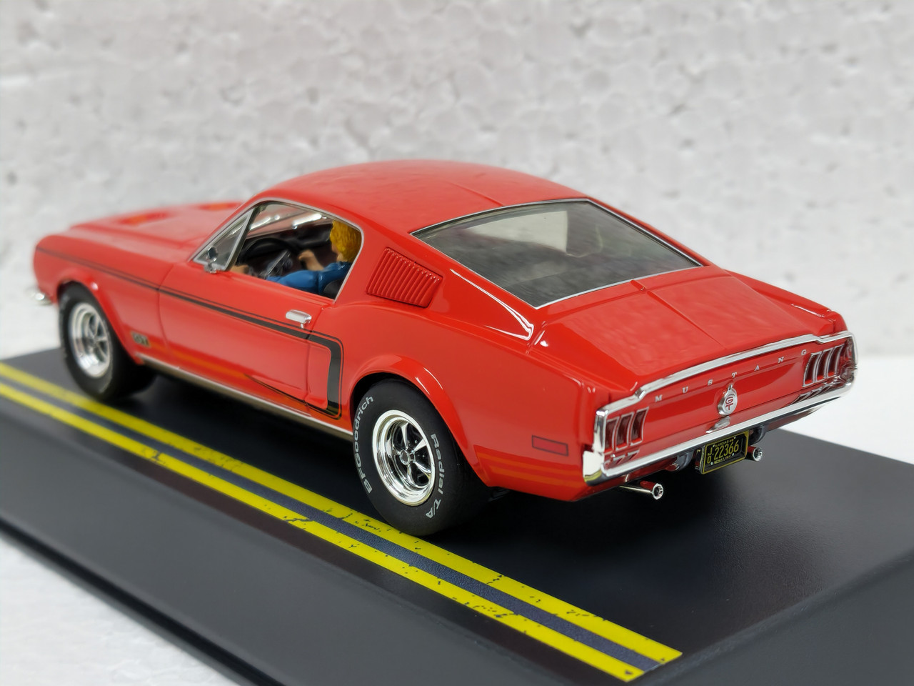 No166 ミニカー1/18 1968 FORD MUSTANG GT 1968 FORD MUSTANG GT FASTBACK HIGHLAND GREEN MET. 1/24