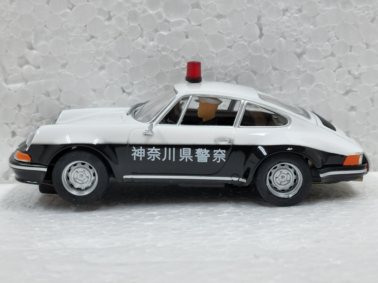 A2036 Fly Porsche 911 Japan Police 1:32 Slot Car - Great Traditions