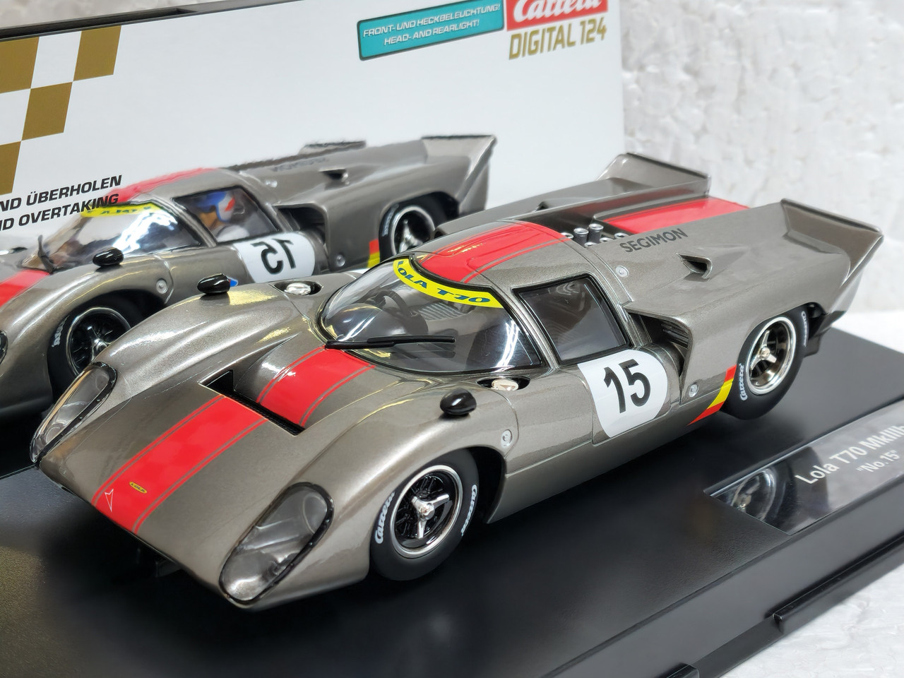 23957 Carrera Digital 124 Lola T70 MKIIIb, #15 1:24 Slot Car