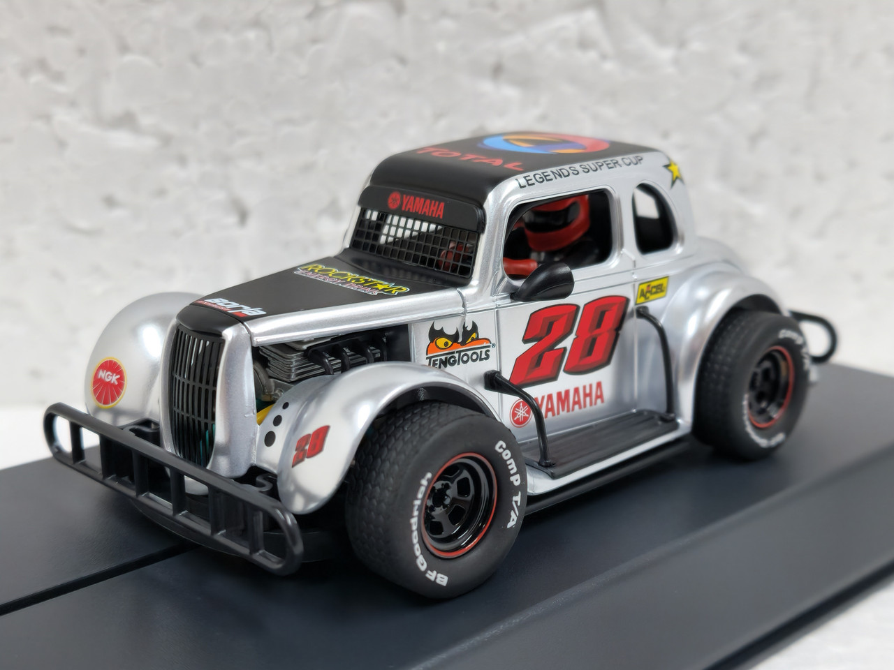 P127 Pioneer Legends Racer '34 Ford Coupe Silver, #28 1:30 Slot