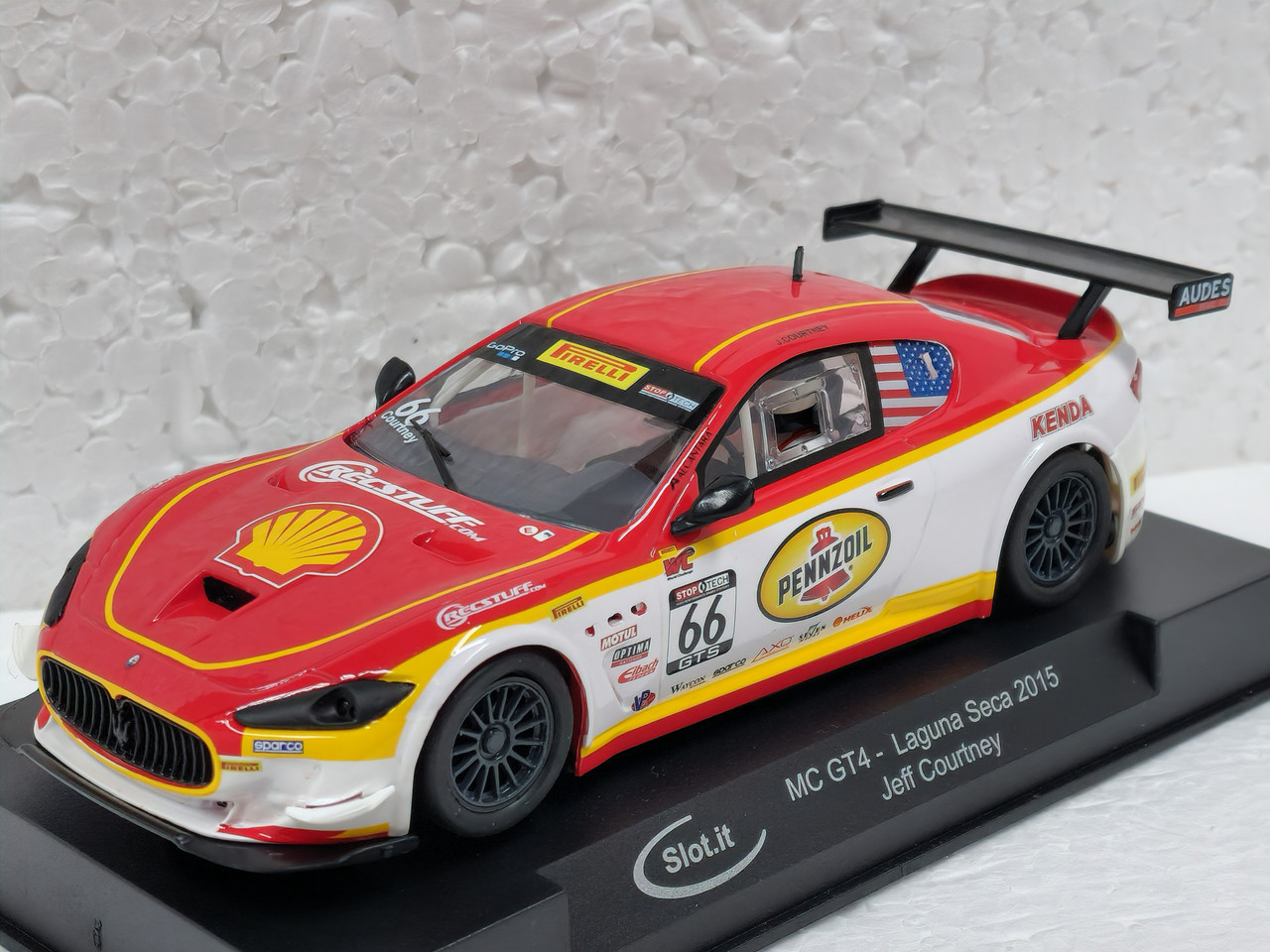 SICA48B Slot.it Maserati MC GT4 Laguna Seca 2015, #66 1:32 Slot Car