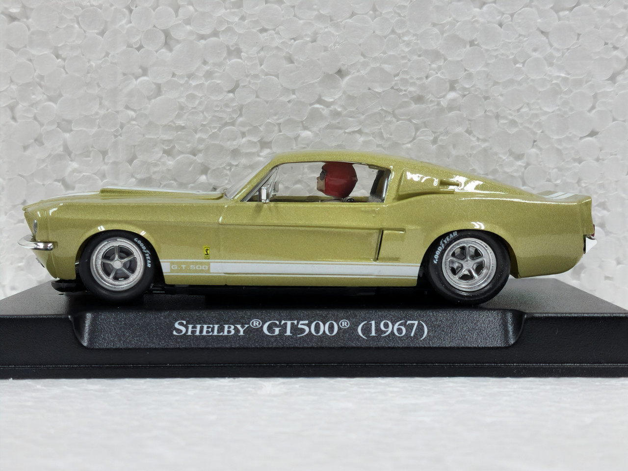 LEMU506S/W Thunderslot 1967 Shelby Mustang GT500 Lime Gold 1:32