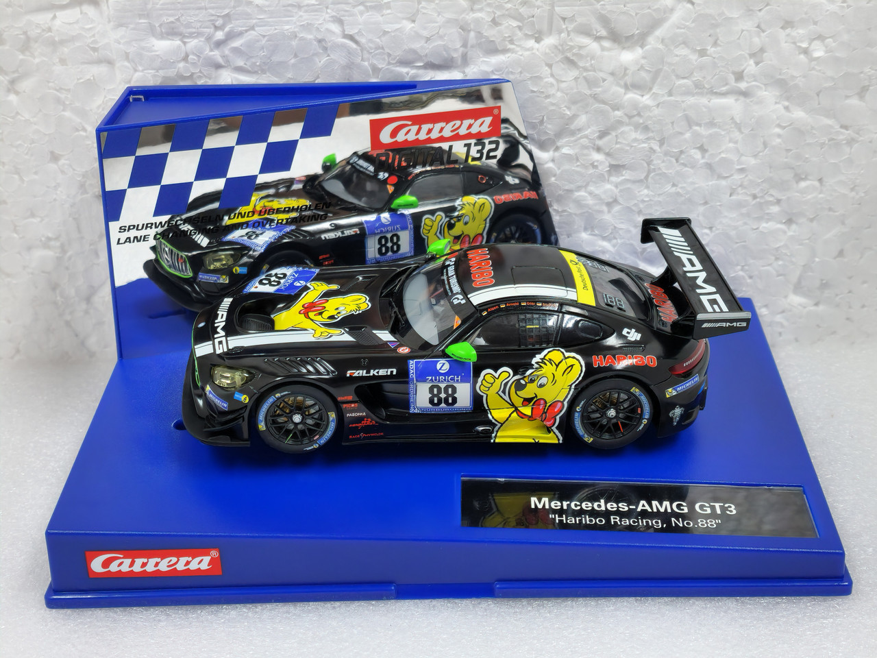30782 Carrera Digital 132 Mercedes AMG GT3 Haribo Racing, #88 1:32