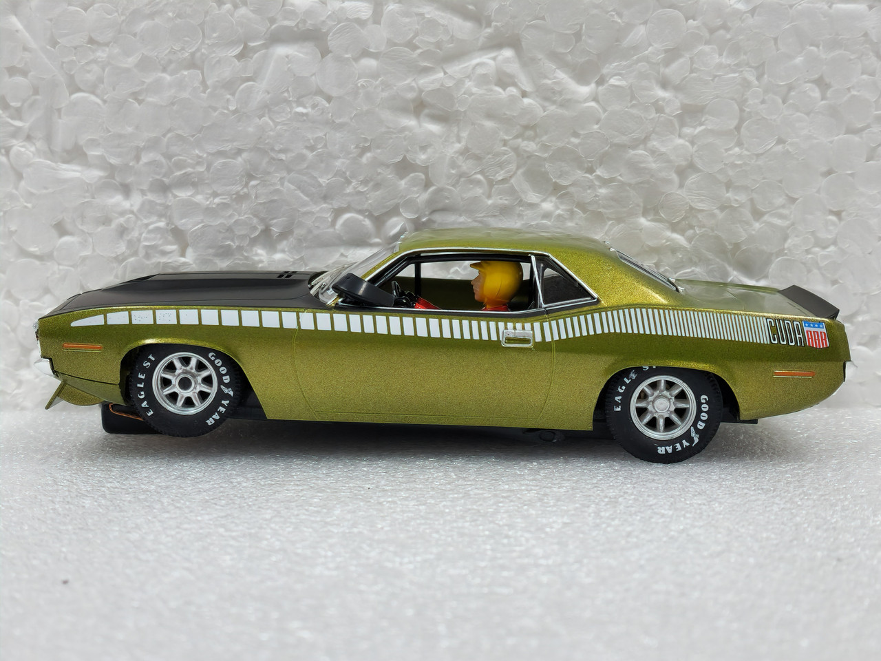 U10447X300 SCX Plymouth Trans Am AAR CUDA Lime Green Metallic 1970
