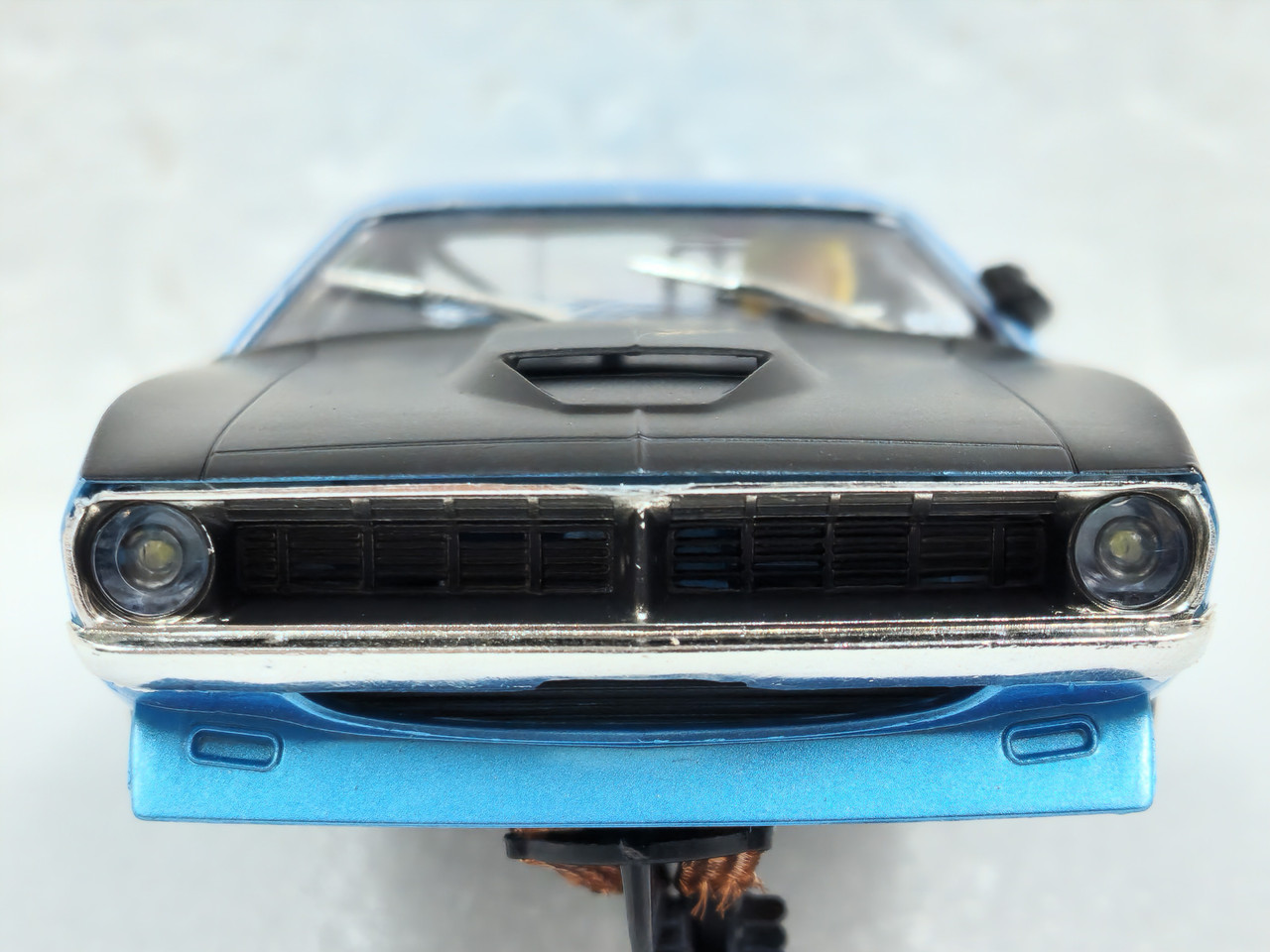 U10441X300 SCX Plymouth Trans Am AAR CUDA Fire Blue Metallic