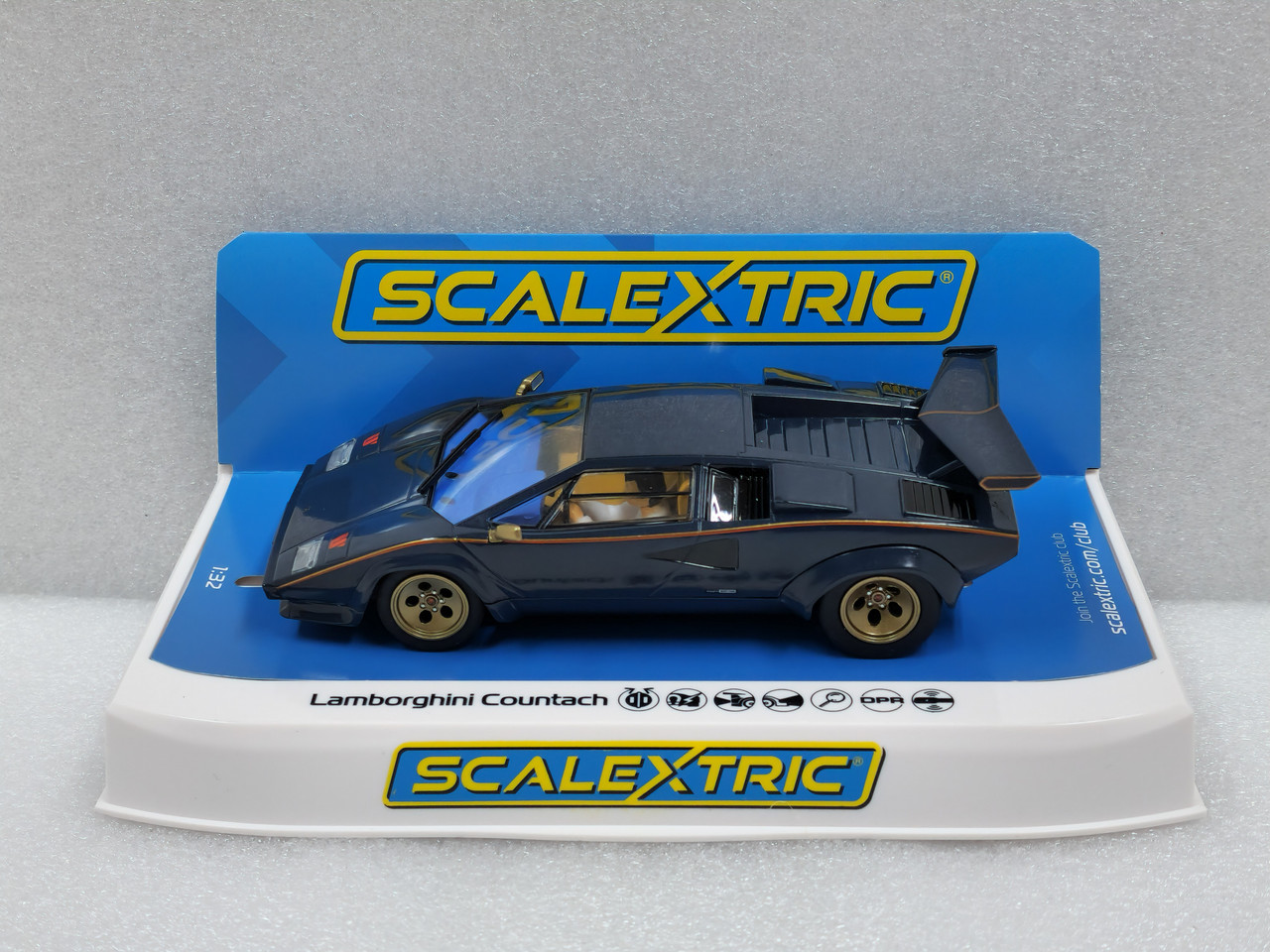 C4411 Scalextric Lamborghini Countach - Blue and Gold 1:32 Slot