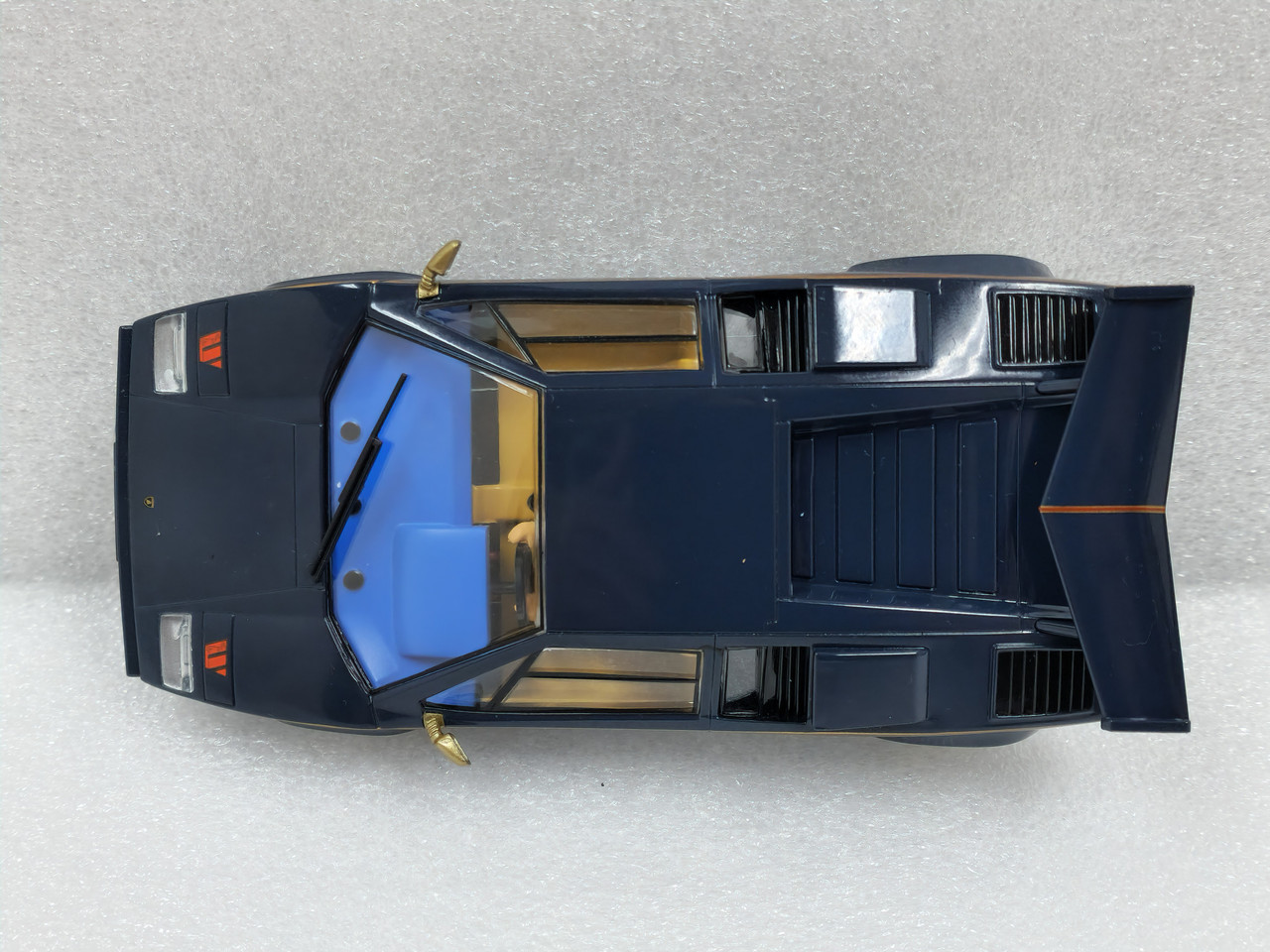 C4411 Scalextric Lamborghini Countach - Blue and Gold 1:32 Slot